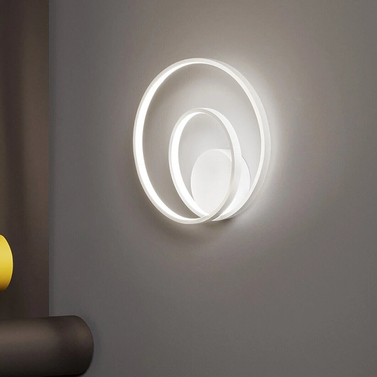Circula – Applique LED a Cerchi Sovrapposti con Telecomando