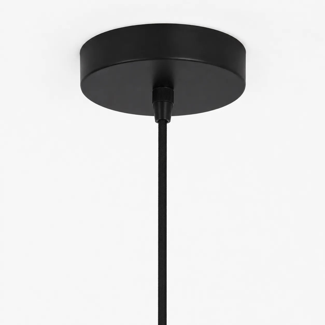 Mesh – Lampada a Sospensione Design Traforato in Metallo Nero