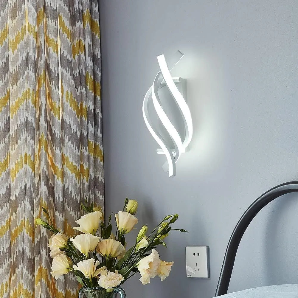 Spiralux – Applique LED Design a Linee Intrecciate con CCT Switch