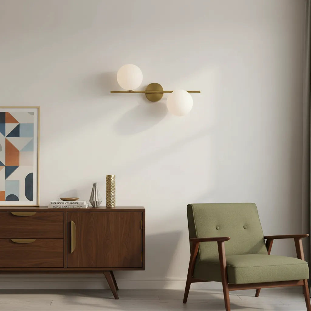 Twin Orb – Applique Design a Doppia Sfera in Vetro e Metallo